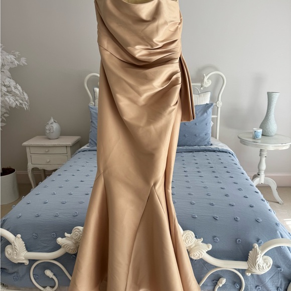 Badgley Mischka Strapless Champagne Mermaid Gown - Picture 15 of 15